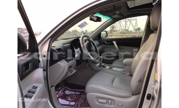 Buy Import Toyota Highlander Other Car in Import - Dubai in Bomi County Buy Import Toyota Highlander Other Car in Import - Dubai in Bomi County