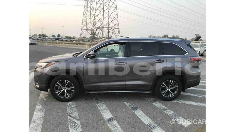 Big with watermark toyota highlander bomi county import dubai 1665