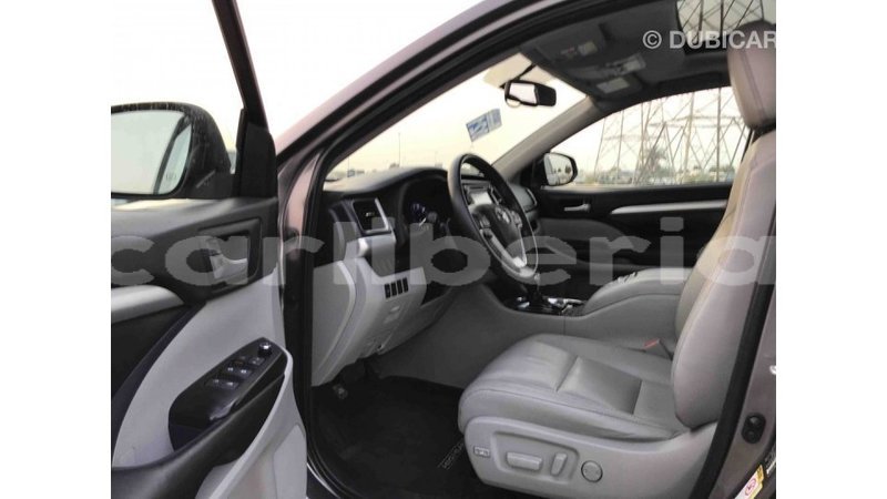 Big with watermark toyota highlander bomi county import dubai 1665