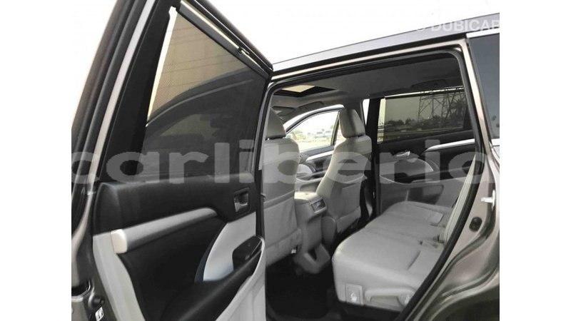 Big with watermark toyota highlander bomi county import dubai 1665