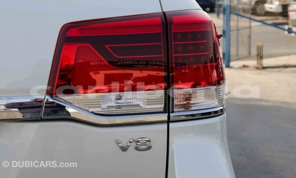Buy Import Toyota Land Cruiser White Car in Import - Dubai in Bomi County Buy Import Toyota Land Cruiser White Car in Import - Dubai in Bomi County