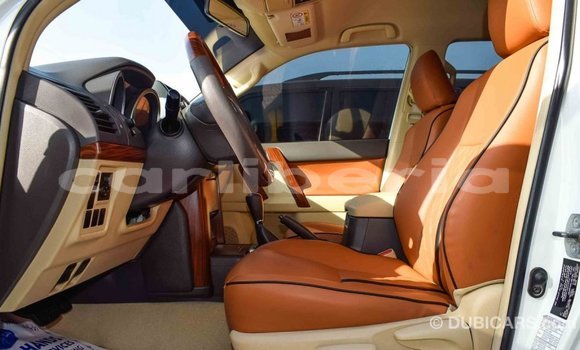 Acheter Import Voiture Toyota Prado Blanc à Import - Dubai, Comté de Bomi Acheter Import Voiture Toyota Prado Blanc à Import - Dubai, Comté de Bomi