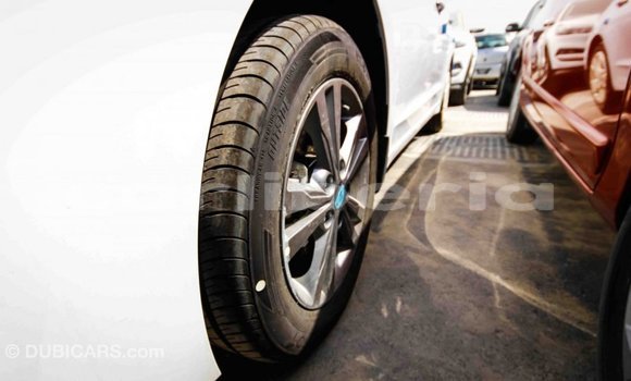 Buy Import Hyundai Elantra White Car in Import - Dubai in Bomi County Buy Import Hyundai Elantra White Car in Import - Dubai in Bomi County