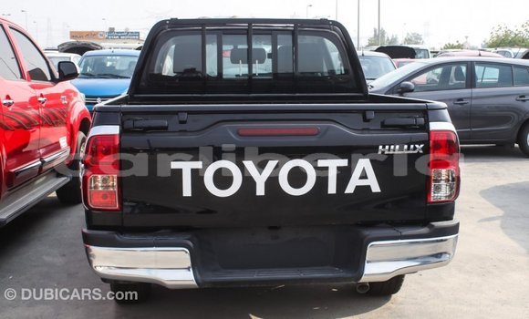 Acheter Import Voiture Toyota Hilux Noir à Import - Dubai, Comté de Bomi Acheter Import Voiture Toyota Hilux Noir à Import - Dubai, Comté de Bomi
