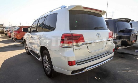 Buy Import Toyota Land Cruiser White Car in Import - Dubai in Bomi County Buy Import Toyota Land Cruiser White Car in Import - Dubai in Bomi County