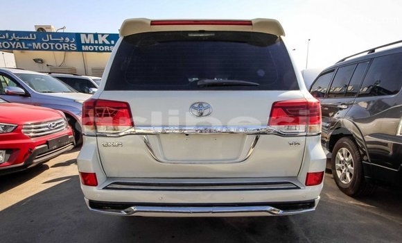 Buy Import Toyota Land Cruiser White Car in Import - Dubai in Bomi County Buy Import Toyota Land Cruiser White Car in Import - Dubai in Bomi County
