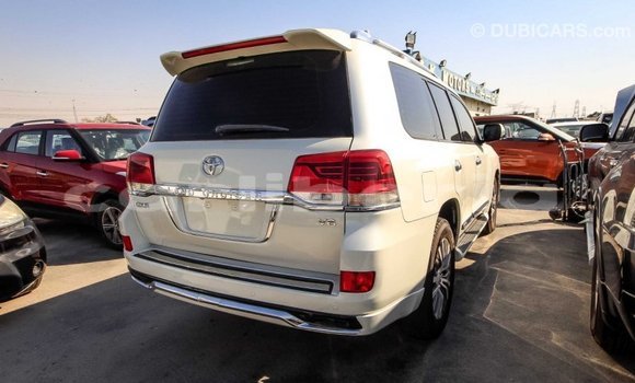 Buy Import Toyota Land Cruiser White Car in Import - Dubai in Bomi County Buy Import Toyota Land Cruiser White Car in Import - Dubai in Bomi County