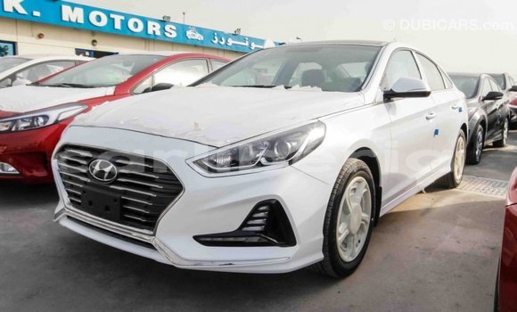 Buy Import Hyundai Sonata White Car in Import - Dubai in Bomi County Buy Import Hyundai Sonata White Car in Import - Dubai in Bomi County