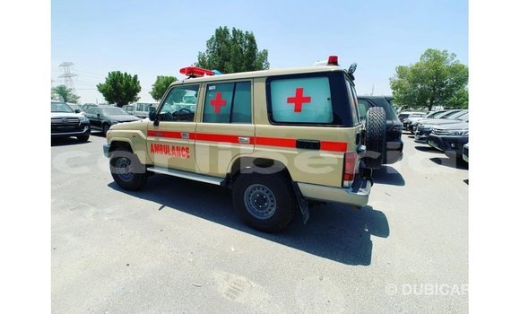 Acheter Import Voiture Toyota Land Cruiser Beige à Import - Dubai, Comté de Bomi Acheter Import Voiture Toyota Land Cruiser Beige à Import - Dubai, Comté de Bomi