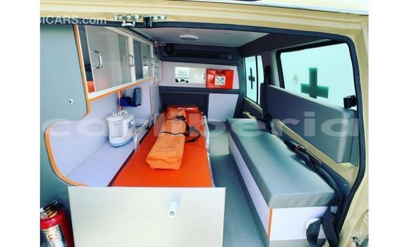 Acheter Import Voiture Toyota Land Cruiser Beige à Import - Dubai, Comté de Bomi Acheter Import Voiture Toyota Land Cruiser Beige à Import - Dubai, Comté de Bomi