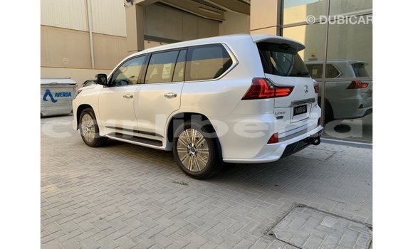 Acheter Import Voiture Lexus LX Blanc à Import - Dubai, Comté de Bomi Acheter Import Voiture Lexus LX Blanc à Import - Dubai, Comté de Bomi
