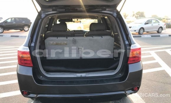 Buy Import Toyota Highlander Other Car in Import - Dubai in Bomi County Buy Import Toyota Highlander Other Car in Import - Dubai in Bomi County