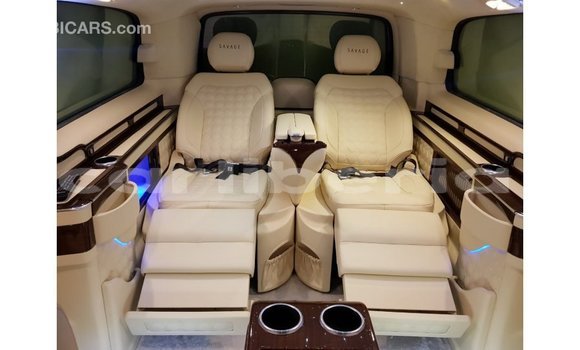 Acheter Import Voiture Mercedes-Benz 250 Noir à Import - Dubai, Comté de Bomi Acheter Import Voiture Mercedes-Benz 250 Noir à Import - Dubai, Comté de Bomi