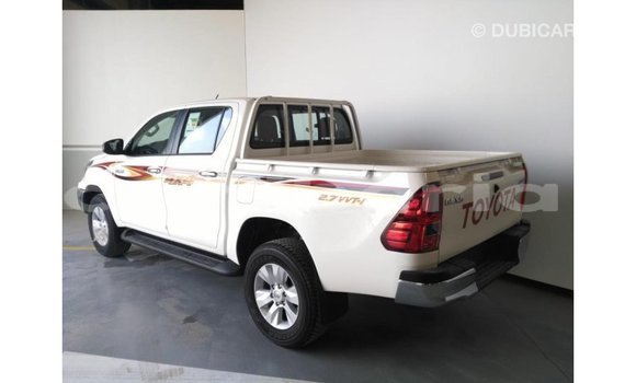 Acheter Import Voiture Toyota Hilux Blanc à Import - Dubai, Comté de Bomi Acheter Import Voiture Toyota Hilux Blanc à Import - Dubai, Comté de Bomi