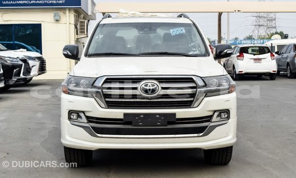 Acheter Import Voiture Toyota Land Cruiser Blanc à Import - Dubai, Comté de Bomi Acheter Import Voiture Toyota Land Cruiser Blanc à Import - Dubai, Comté de Bomi