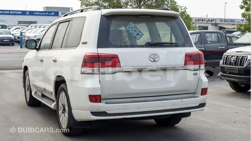Big with watermark toyota land cruiser bomi county import dubai 1850