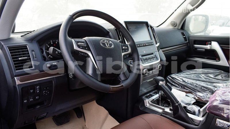 Big with watermark toyota land cruiser bomi county import dubai 1850