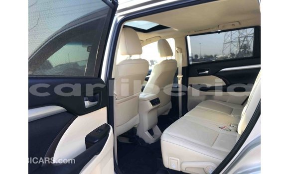 Buy Import Toyota Highlander Other Car in Import - Dubai in Bomi County Buy Import Toyota Highlander Other Car in Import - Dubai in Bomi County