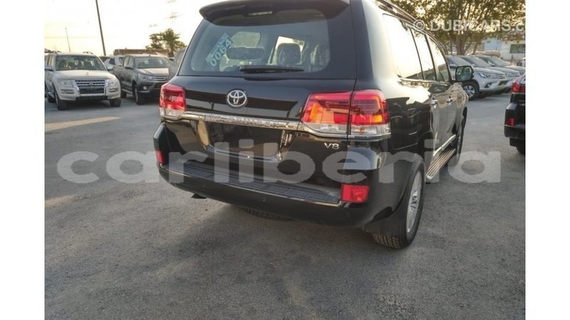 Big with watermark toyota land cruiser bomi county import dubai 1862