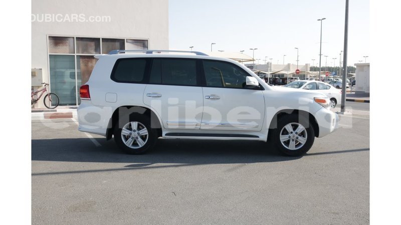 Big with watermark toyota land cruiser bomi county import dubai 1873