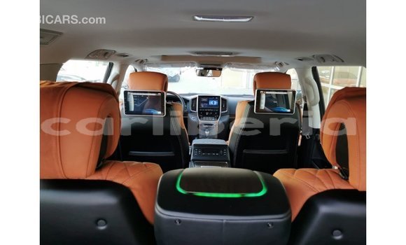 Acheter Import Voiture Toyota Land Cruiser Noir à Import - Dubai, Comté de Bomi Acheter Import Voiture Toyota Land Cruiser Noir à Import - Dubai, Comté de Bomi