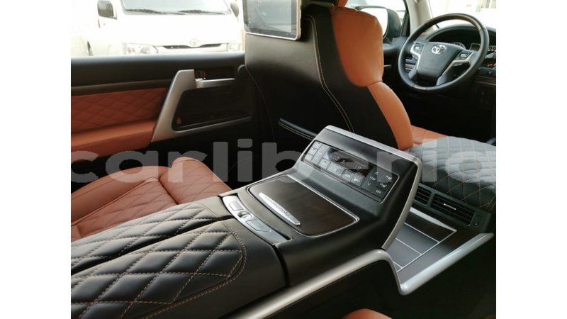 Big with watermark toyota land cruiser bomi county import dubai 1876