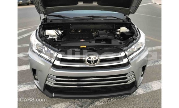 Buy Import Toyota Highlander Other Car in Import - Dubai in Bomi County Buy Import Toyota Highlander Other Car in Import - Dubai in Bomi County