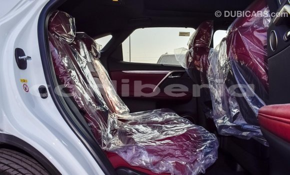 Acheter Import Voiture Lexus RX 300 Blanc à Import - Dubai, Comté de Bomi Acheter Import Voiture Lexus RX 300 Blanc à Import - Dubai, Comté de Bomi