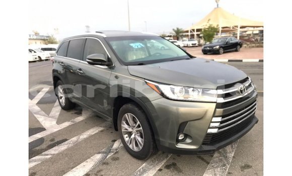 Medium with watermark toyota highlander bomi county import dubai 1889