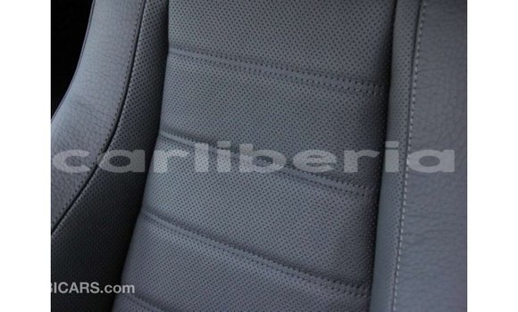 Acheter Import Voiture Mercedes-Benz GLE Blanc à Import - Dubai, Comté de Bomi Acheter Import Voiture Mercedes-Benz GLE Blanc à Import - Dubai, Comté de Bomi