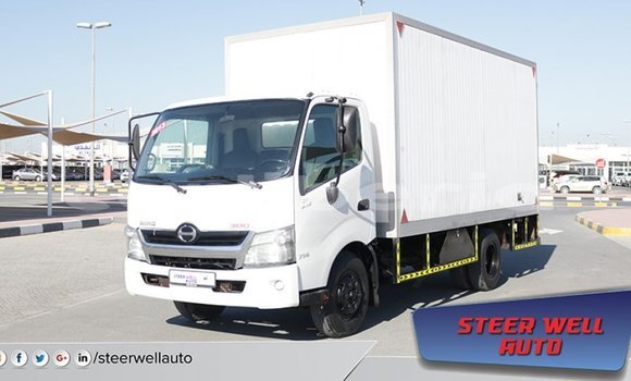 Buy Import Hino 300 Series White Truck in Import - Dubai in Bomi County