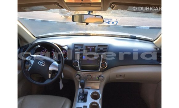 Buy Import Toyota Highlander White Car in Import - Dubai in Bomi County Buy Import Toyota Highlander White Car in Import - Dubai in Bomi County