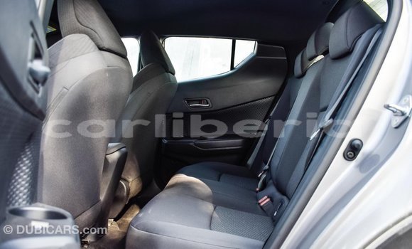 Acheter Import Voiture Toyota C-HR Autre à Import - Dubai, Comté de Bomi Acheter Import Voiture Toyota C-HR Autre à Import - Dubai, Comté de Bomi
