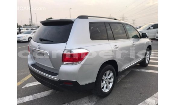 Buy Import Toyota Highlander Other Car in Import - Dubai in Bomi County Buy Import Toyota Highlander Other Car in Import - Dubai in Bomi County
