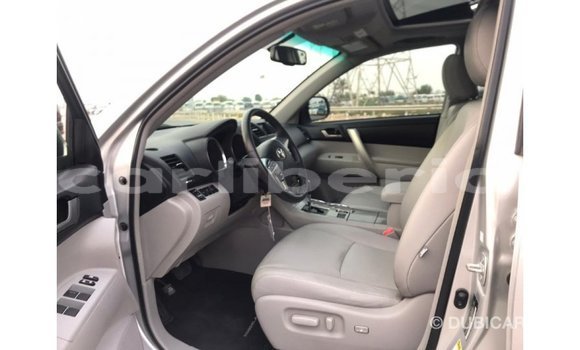 Buy Import Toyota Highlander Other Car in Import - Dubai in Bomi County Buy Import Toyota Highlander Other Car in Import - Dubai in Bomi County
