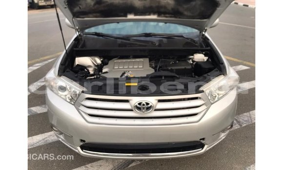 Buy Import Toyota Highlander Other Car in Import - Dubai in Bomi County Buy Import Toyota Highlander Other Car in Import - Dubai in Bomi County