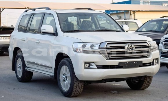 Acheter Import Voiture Toyota Land Cruiser Blanc à Import - Dubai, Comté de Bomi Acheter Import Voiture Toyota Land Cruiser Blanc à Import - Dubai, Comté de Bomi