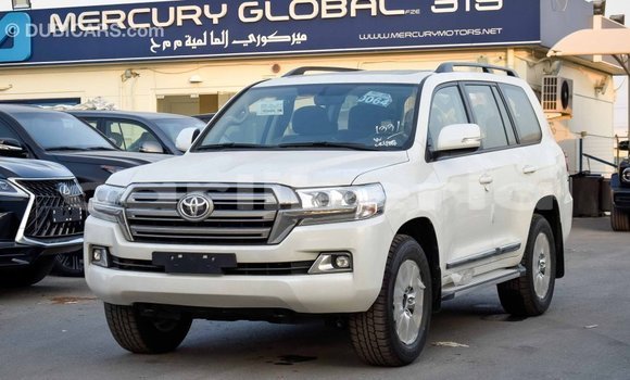 Acheter Import Voiture Toyota Land Cruiser Blanc à Import - Dubai, Comté de Bomi Acheter Import Voiture Toyota Land Cruiser Blanc à Import - Dubai, Comté de Bomi