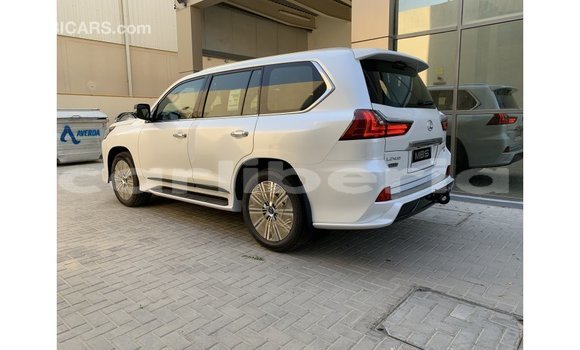 Acheter Import Voiture Lexus LX Blanc à Import - Dubai, Comté de Bomi Acheter Import Voiture Lexus LX Blanc à Import - Dubai, Comté de Bomi