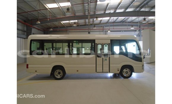 Acheter Import Voiture Abarth 595 Blanc à Import - Dubai, Comté de Bomi Acheter Import Voiture Abarth 595 Blanc à Import - Dubai, Comté de Bomi