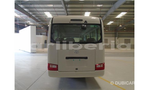 Acheter Import Voiture Abarth 595 Blanc à Import - Dubai, Comté de Bomi Acheter Import Voiture Abarth 595 Blanc à Import - Dubai, Comté de Bomi