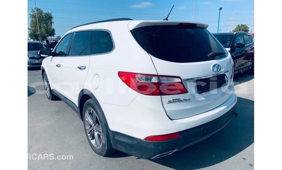 Buy Import Hyundai Santa Fe White Car in Import - Dubai in Bomi County Buy Import Hyundai Santa Fe White Car in Import - Dubai in Bomi County
