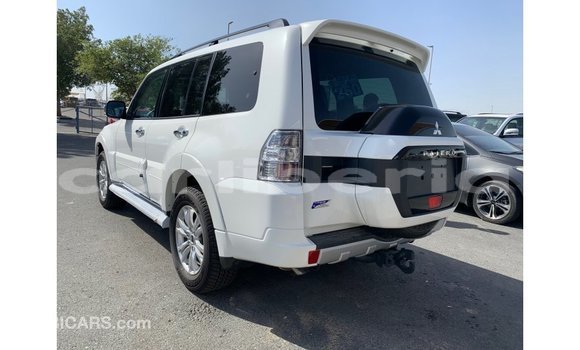Buy Import Mitsubishi Pajero White Car in Import - Dubai in Bomi County Buy Import Mitsubishi Pajero White Car in Import - Dubai in Bomi County
