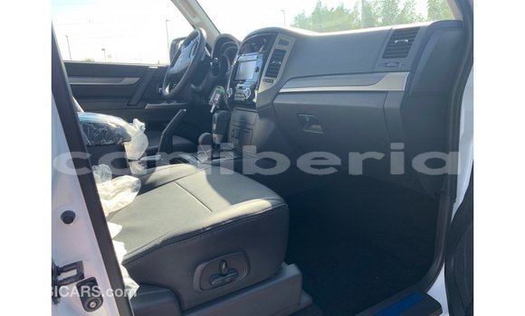 Buy Import Mitsubishi Pajero White Car in Import - Dubai in Bomi County Buy Import Mitsubishi Pajero White Car in Import - Dubai in Bomi County