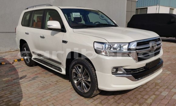 Acheter Import Voiture Toyota Land Cruiser Blanc à Import - Dubai, Comté de Bomi Acheter Import Voiture Toyota Land Cruiser Blanc à Import - Dubai, Comté de Bomi