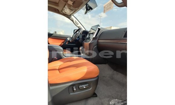Acheter Import Voiture Toyota Land Cruiser Blanc à Import - Dubai, Comté de Bomi Acheter Import Voiture Toyota Land Cruiser Blanc à Import - Dubai, Comté de Bomi