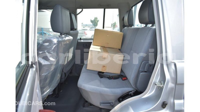 Big with watermark toyota land cruiser bomi county import dubai 2113