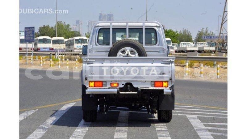 Big with watermark toyota land cruiser bomi county import dubai 2113