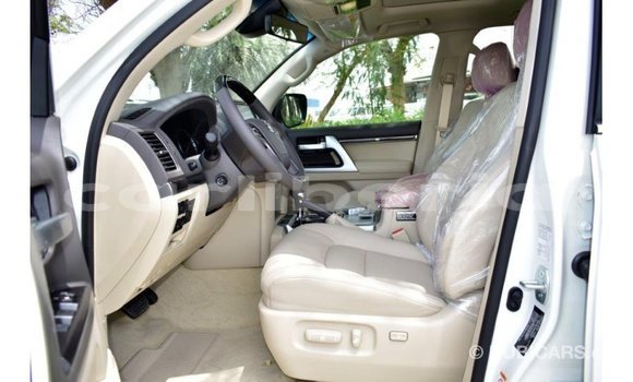 Buy Import Toyota Land Cruiser White Car in Import - Dubai in Bomi County Buy Import Toyota Land Cruiser White Car in Import - Dubai in Bomi County