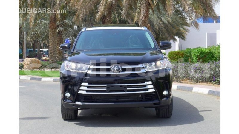 Big with watermark toyota highlander bomi county import dubai 2122